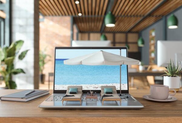 ما هي خدمات تنظيم الرحلات السياحية من مكاتب السفر والسياحة؟