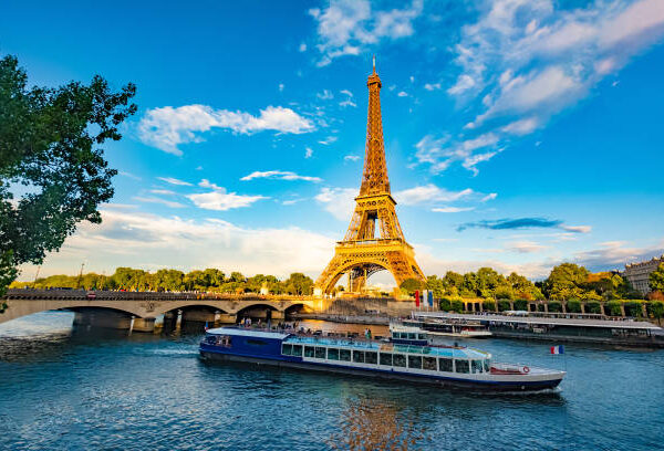 أفضل 10 أماكن سياحية في فرنسا وسويسرا التي يجب زيارتها